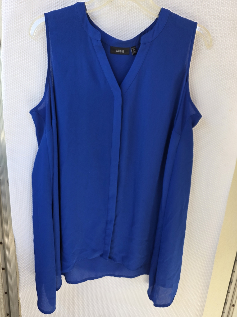 Apt. 9 Sleeveless V-Neck Chiffon Camisole in Cobalt Blue